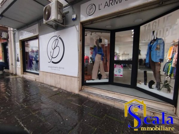 locale commerciale in affitto a Santa Maria Capua Vetere