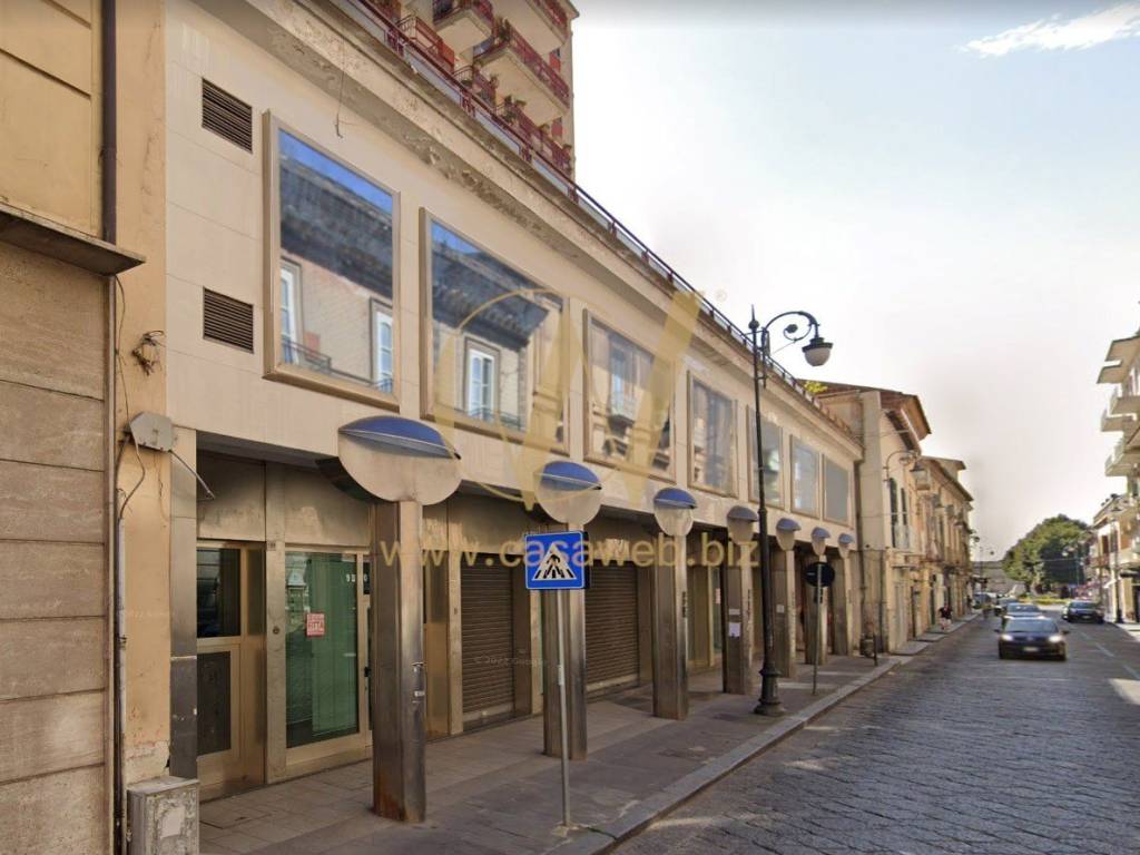 negozio in affitto a Santa Maria Capua Vetere