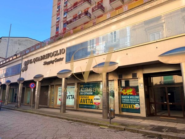 negozio in affitto a Santa Maria Capua Vetere