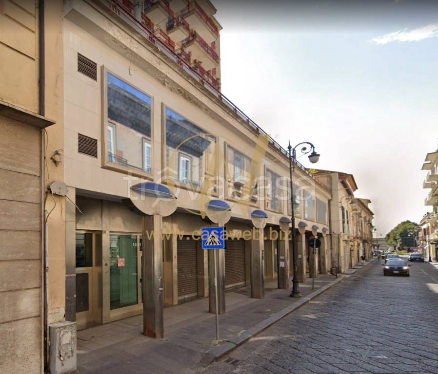negozio in affitto a Santa Maria Capua Vetere