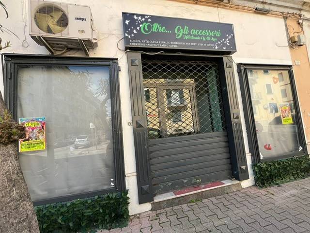 negozio in affitto a Santa Maria Capua Vetere