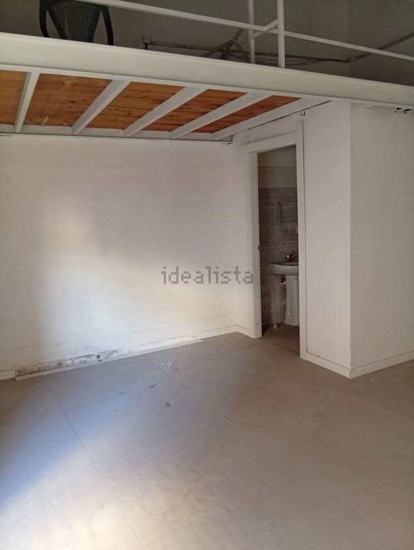 locale commerciale in affitto a Santa Maria Capua Vetere