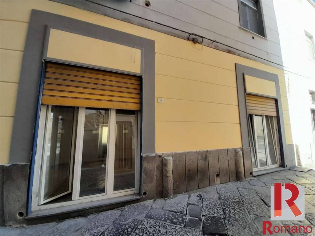 negozio in affitto a Santa Maria Capua Vetere