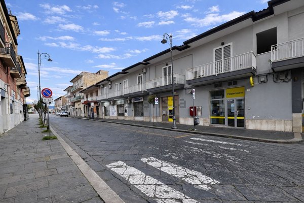 locale commerciale in affitto a Santa Maria Capua Vetere
