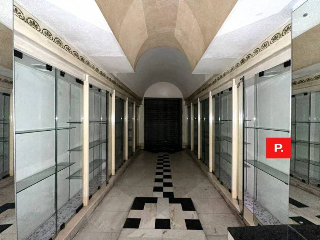 negozio in affitto a Santa Maria Capua Vetere