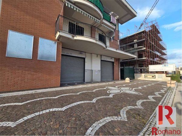negozio in affitto a Santa Maria Capua Vetere