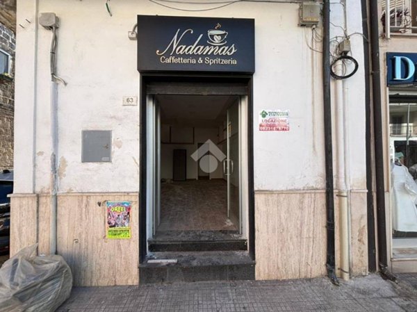 negozio in affitto a Santa Maria Capua Vetere