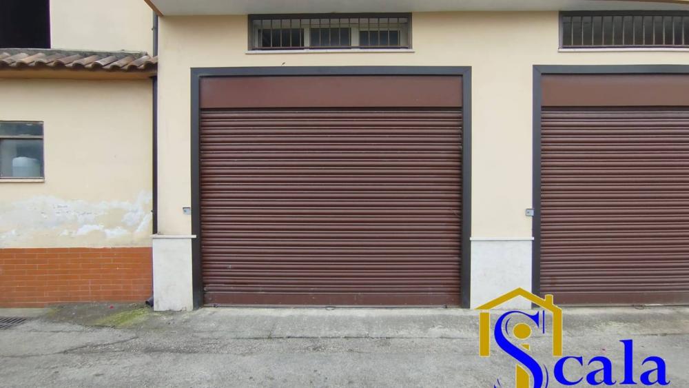 locale di sgombero in affitto a Santa Maria Capua Vetere