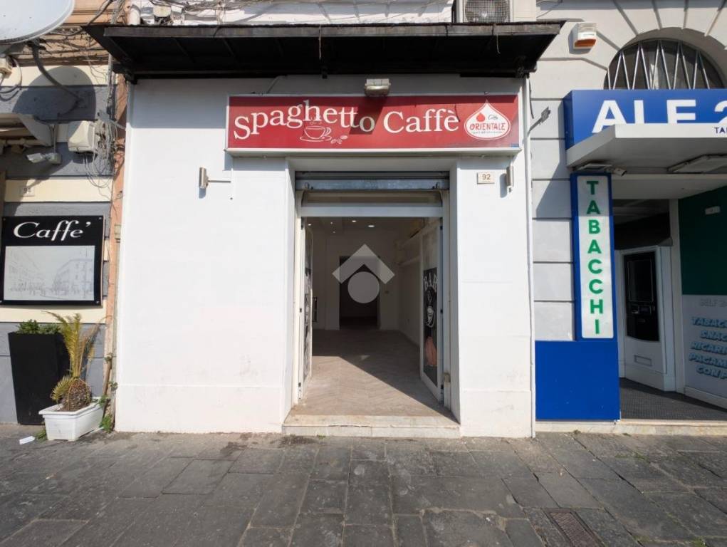 negozio in affitto a Santa Maria Capua Vetere