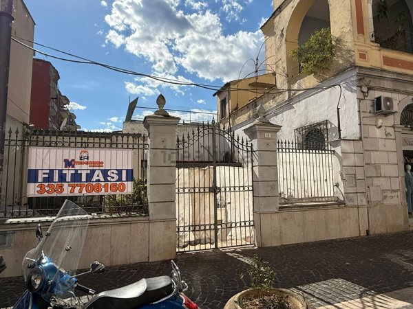 locale commerciale in affitto a Santa Maria Capua Vetere