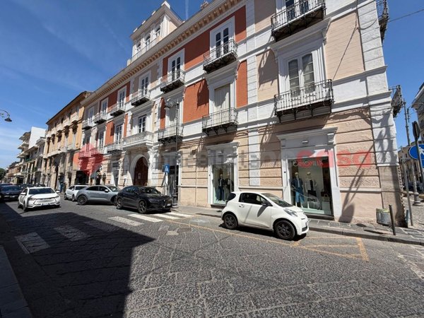 locale commerciale in affitto a Santa Maria Capua Vetere