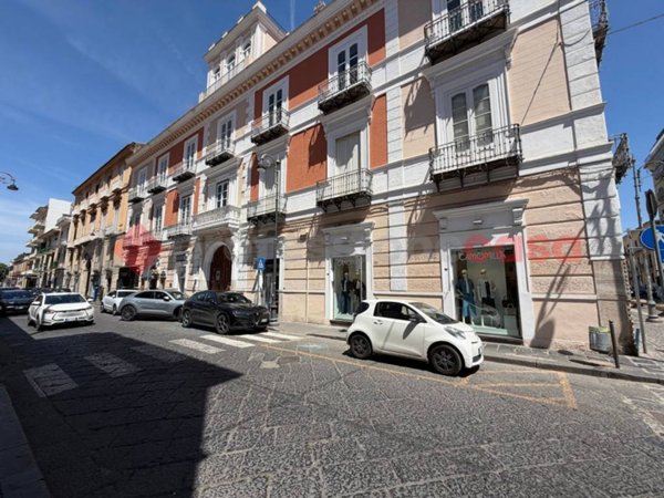 negozio in affitto a Santa Maria Capua Vetere