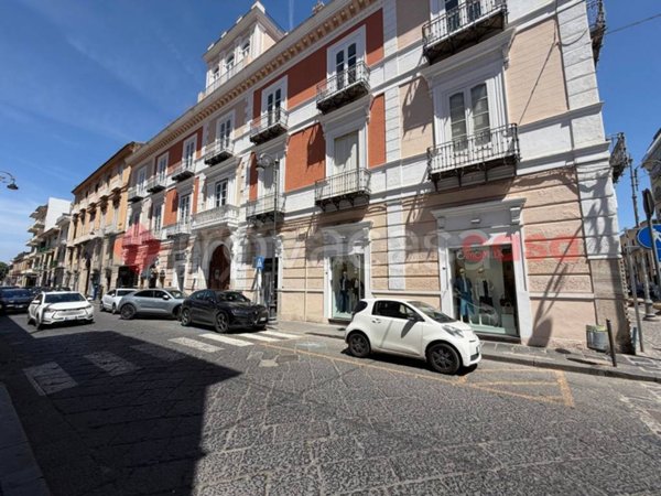 negozio in affitto a Santa Maria Capua Vetere