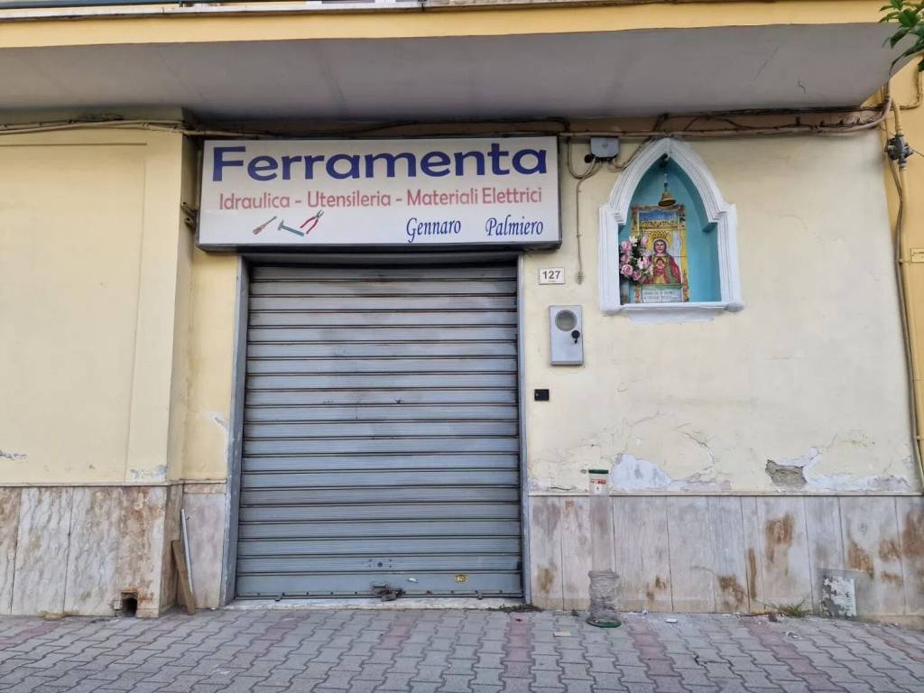 locale commerciale a Santa Maria Capua Vetere in zona Sant'Andrea dei Lagni