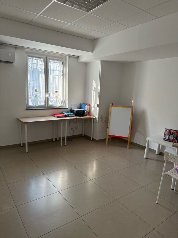 ufficio in affitto a Sant'Arpino