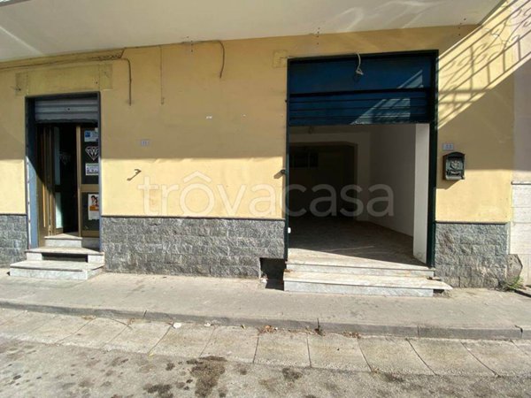 negozio in affitto a Sant'Arpino