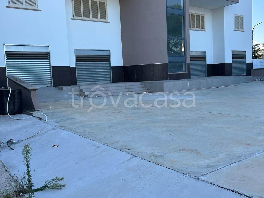 negozio in affitto a Sant'Arpino