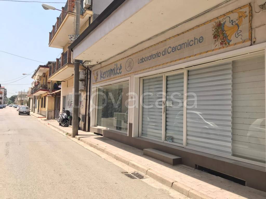 negozio in affitto a Sant'Arpino