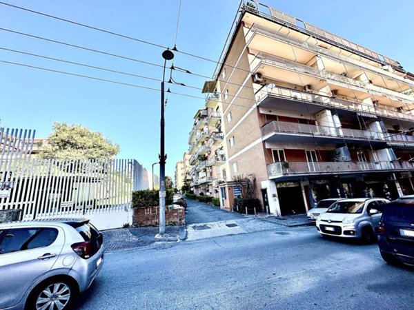 negozio in affitto a Sessa Aurunca in zona San Carlo