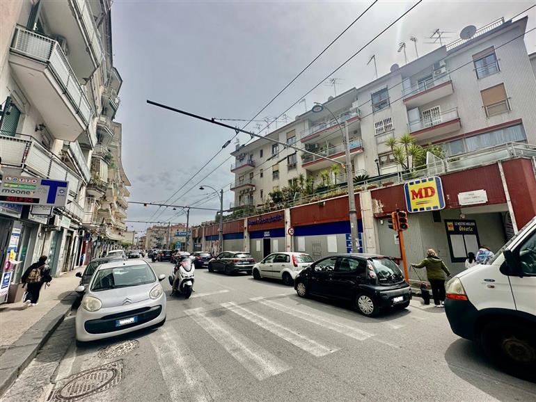 negozio in affitto a Sessa Aurunca in zona San Carlo