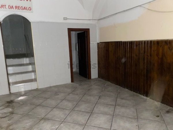 locale commerciale in affitto a Sessa Aurunca