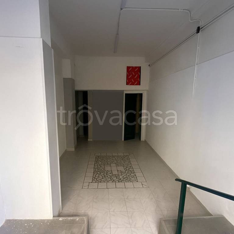 negozio in affitto a Sessa Aurunca in zona San Carlo