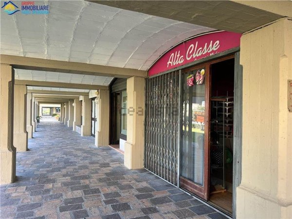 locale commerciale in affitto a Sessa Aurunca