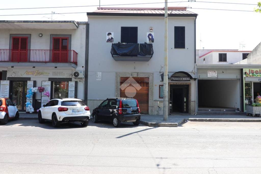 negozio in affitto a Teverola