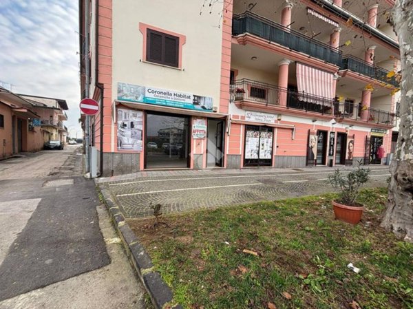 negozio in affitto a Teverola