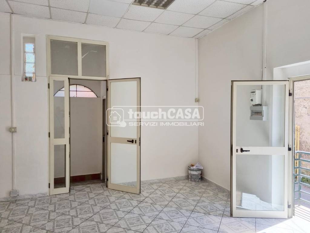 negozio in affitto a Teverola