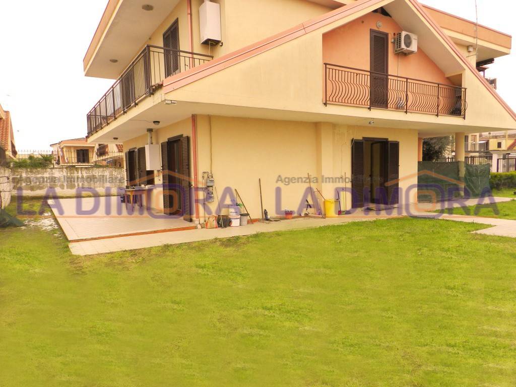 appartamento in affitto a Teverola