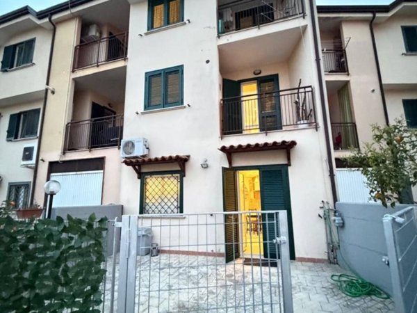 casa indipendente in affitto a Teverola