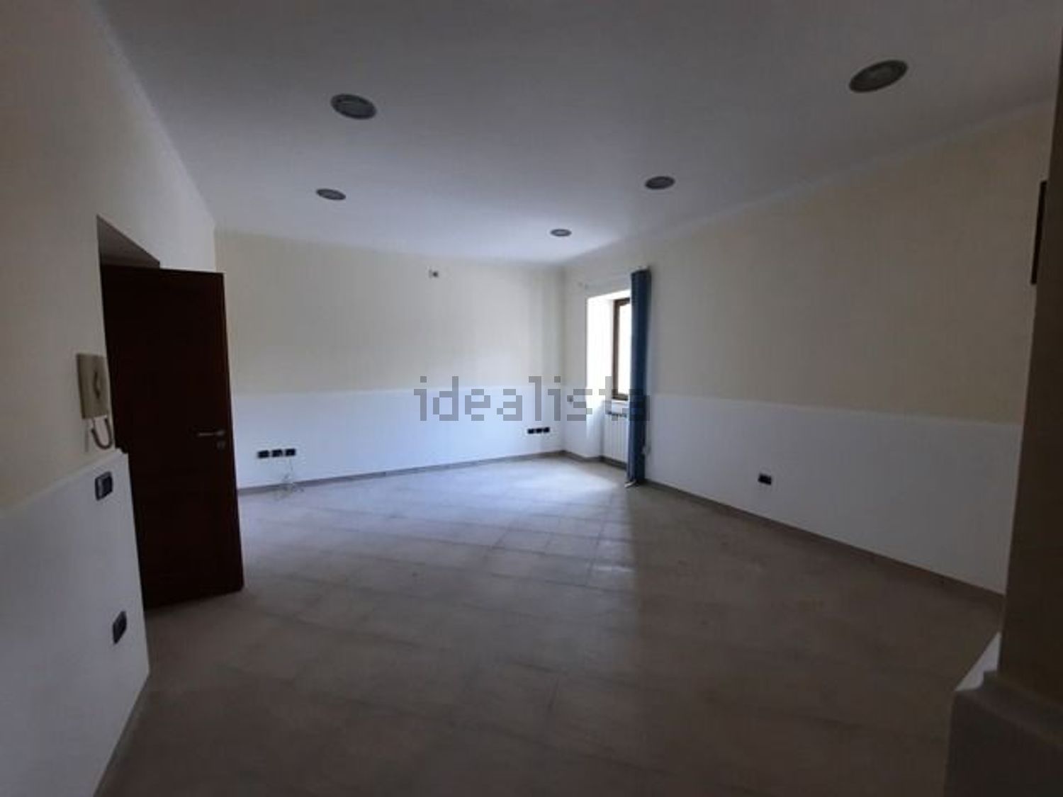 ufficio in affitto a Trentola Ducenta