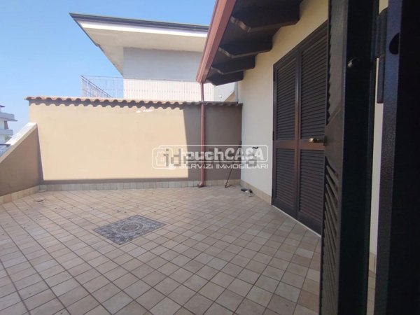 ufficio in affitto a Trentola Ducenta