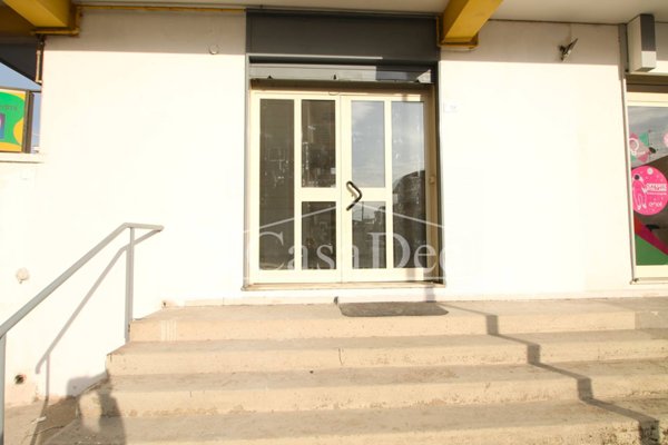 locale commerciale in affitto a Trentola Ducenta