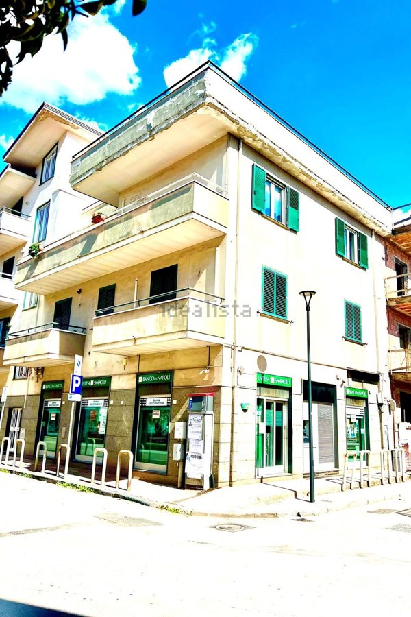 locale commerciale in affitto a Trentola Ducenta