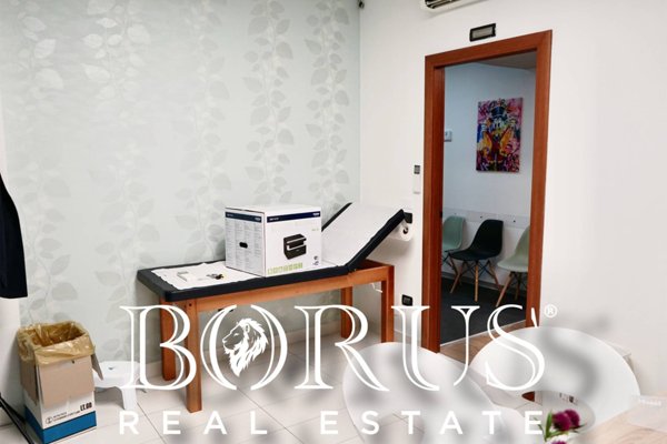 ufficio in affitto a Trentola Ducenta