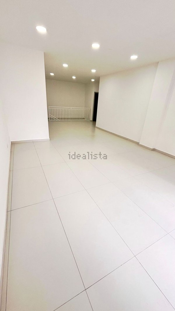 locale commerciale in affitto a Trentola Ducenta