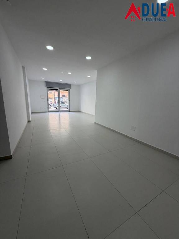 locale commerciale in affitto a Trentola Ducenta in zona Ischitella