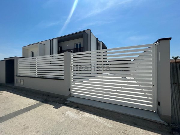 casa indipendente in affitto a Villa Literno