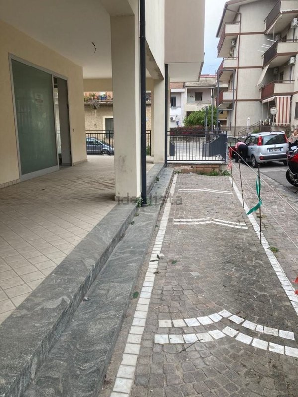 locale commerciale in affitto a San Marco Evangelista