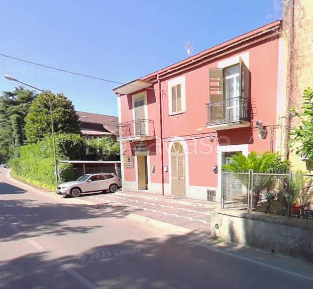 negozio in affitto ad Airola