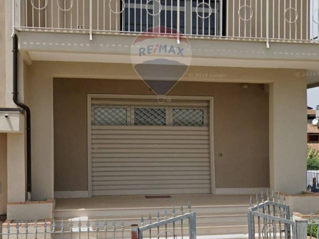 negozio in affitto ad Apice