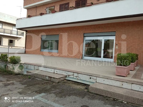 negozio in affitto ad Apollosa