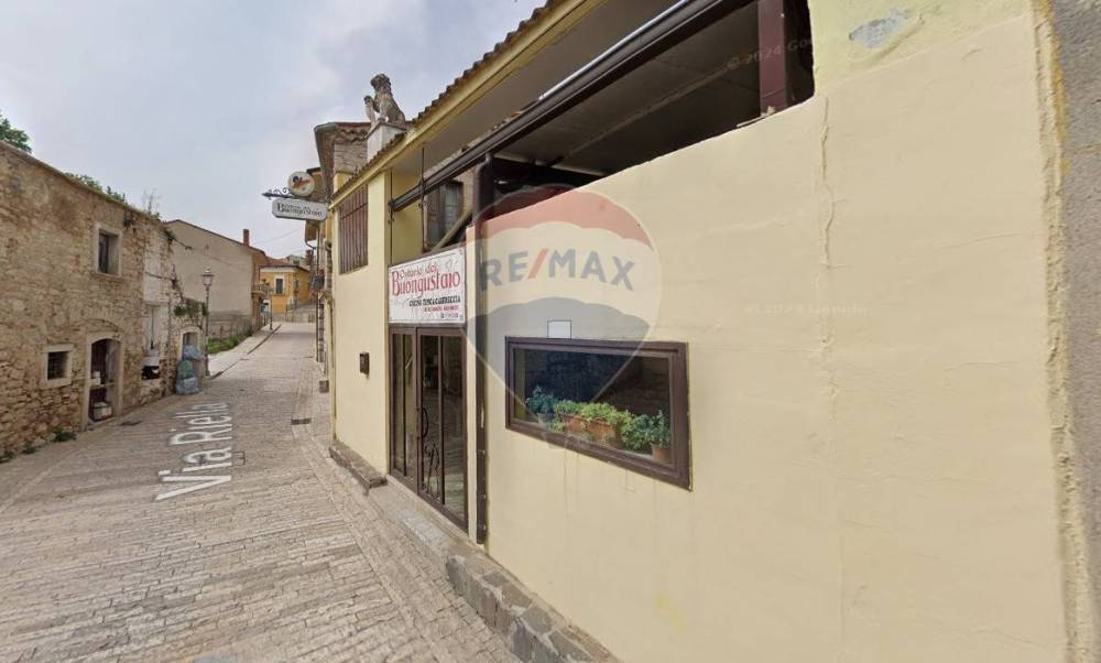 locale commerciale in affitto a Baselice