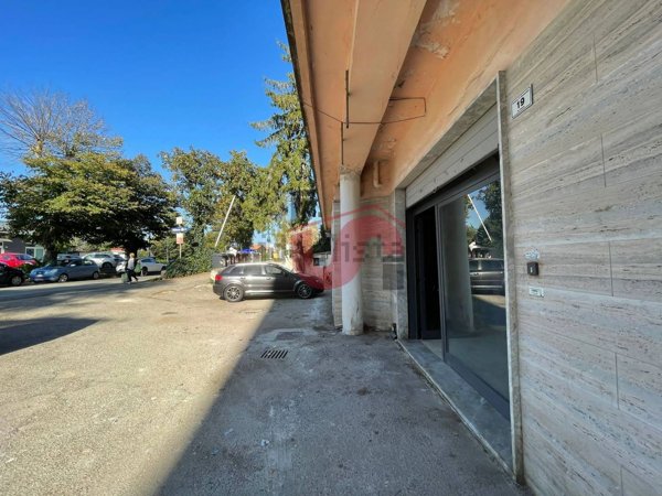 locale commerciale in affitto a Benevento