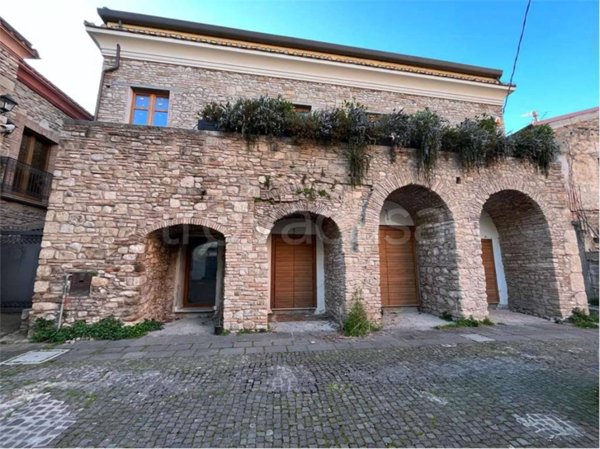 trivano in affitto a Benevento in zona Centro Storico
