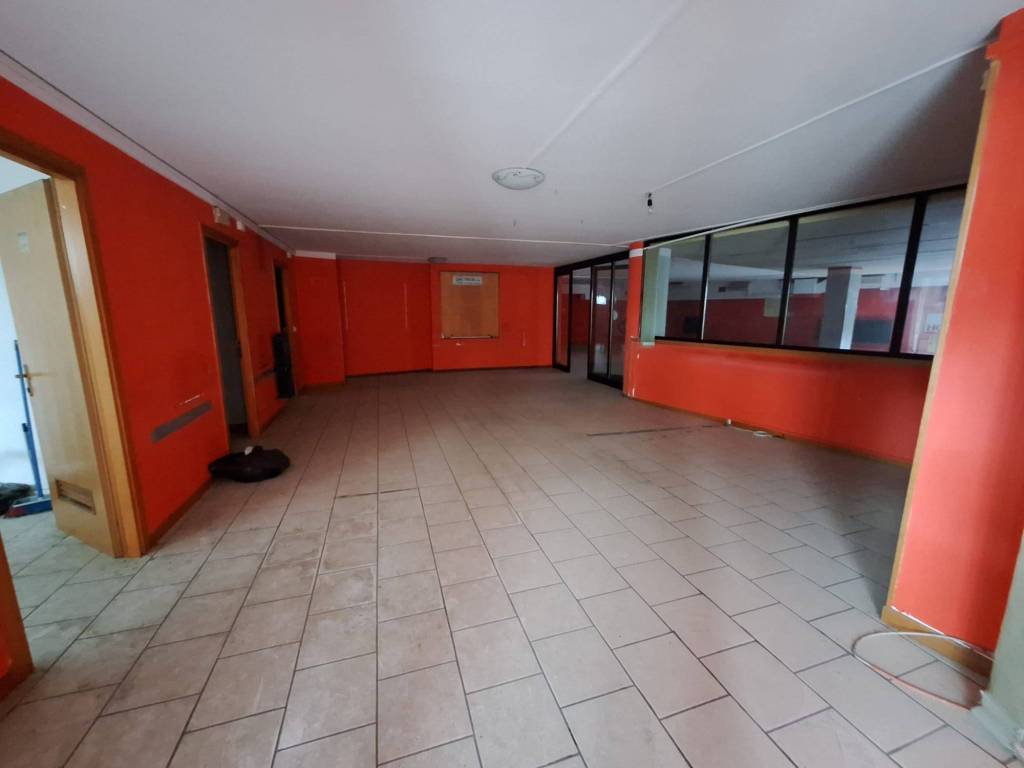 ufficio in affitto a Benevento in zona Mellusi / Atlantici