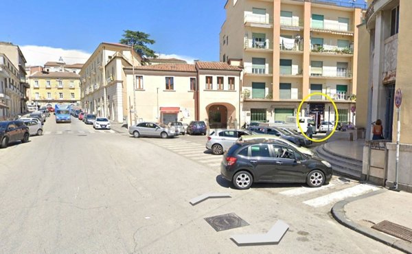 locale commerciale in affitto a Benevento
