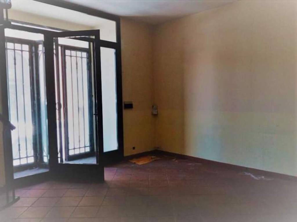 negozio in affitto a Benevento in zona Centro Storico